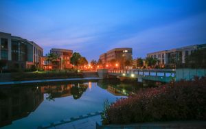 广西高考多少分能录取中南财经政法大学?2024年历史类投档线487分 物理类最低526分
